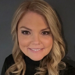 Jennifer Stone